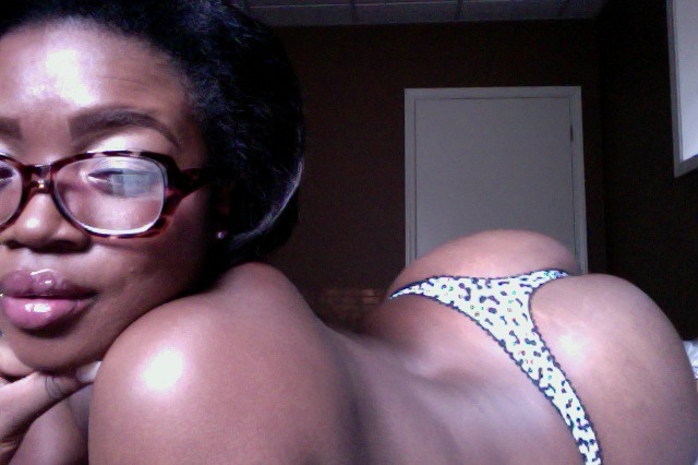 theiridesque:  WHO THE FUCK KEEPS DELETING MY CAPTIONS? ASSHOLES. 