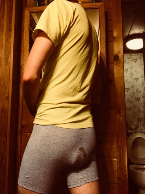 peewhereyoulike: Stinky boy. I pooped in my pants while I was having a late night snack