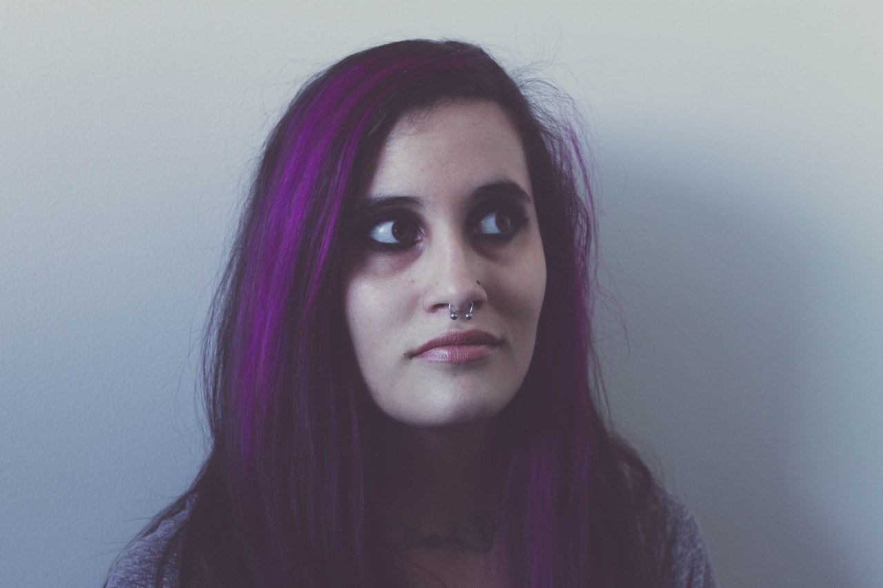 0livia0blivion:my roommate @livthekiller  was helping me with a self portrait project,