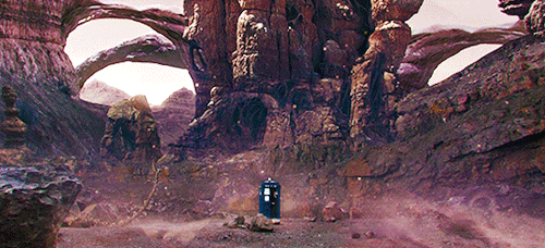 A Thing That Looks Like A Police Box, Standing In A Junkyard—it Can Move Anywhere In time And Space?