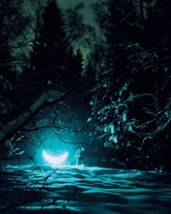 misswallflower:  &ldquo;Private Moon&rdquo; by Leonid Tishkov - ‘a visual poem telling the story of a man who met the Moon and stayed with her for the rest of his life.’ 