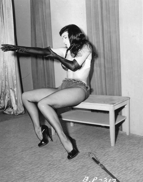 retrogirly:Bettie Page