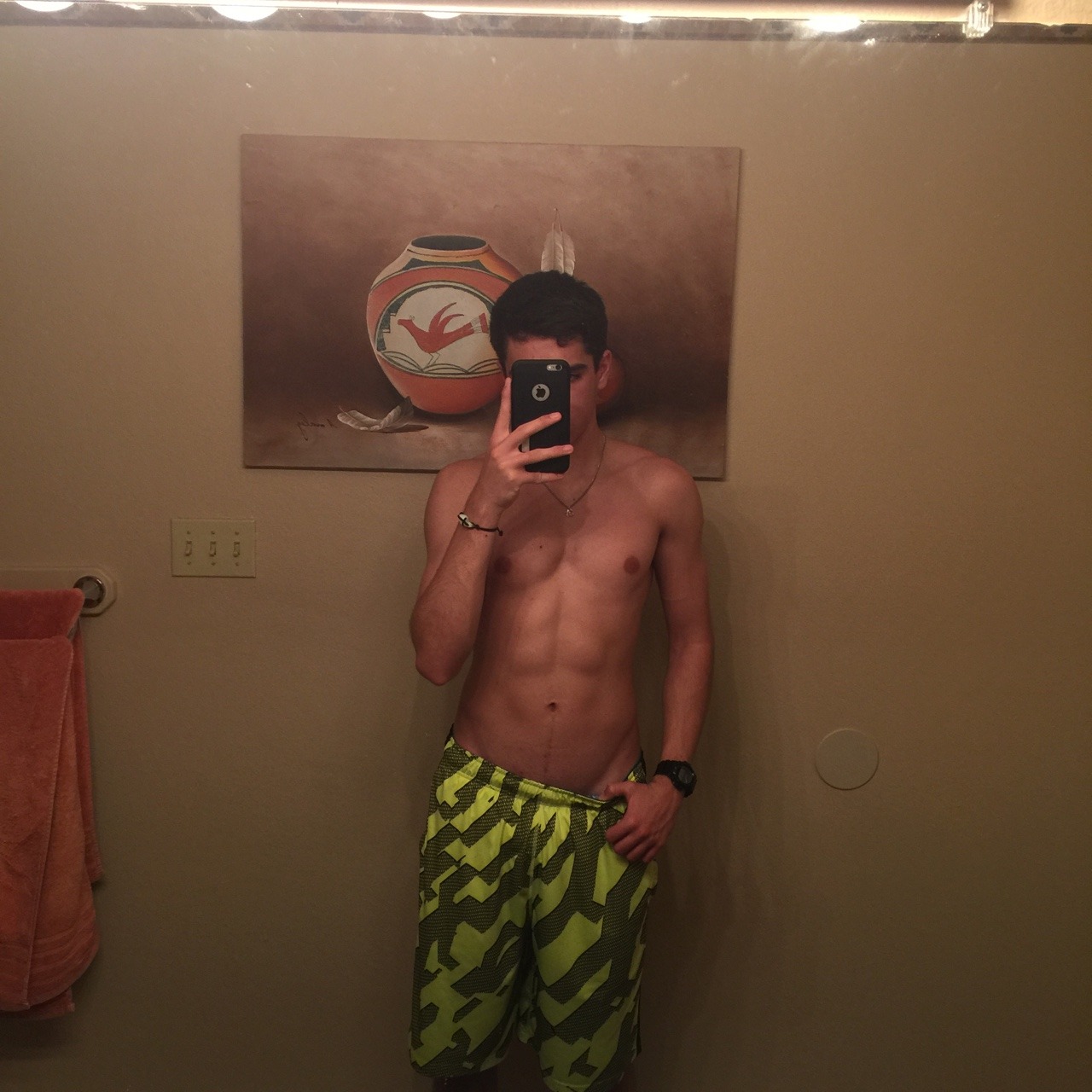 chad2431:For the anon who asked for a shirtless pic. Sorry I’m not looking too