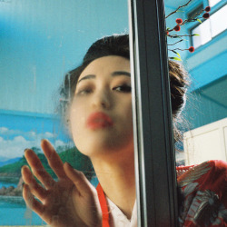 droptokyo:Photographer: Ameri Nakamura / Stylist: Ameri Nakamura / Hair-make: Ameri Nakamura / Model: gray flower http://droptokyo.com/journal/2015/01/26/ameri-nakamura-kimonogal-vol-5/