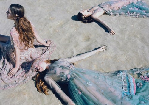 Porn mygoldmine:  LOVE the new Valentino S/S 15 photos