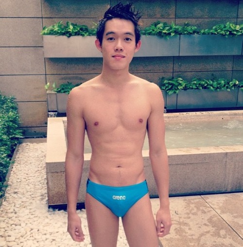 sgnaughtyhappy:  Oh this boi is from SG!