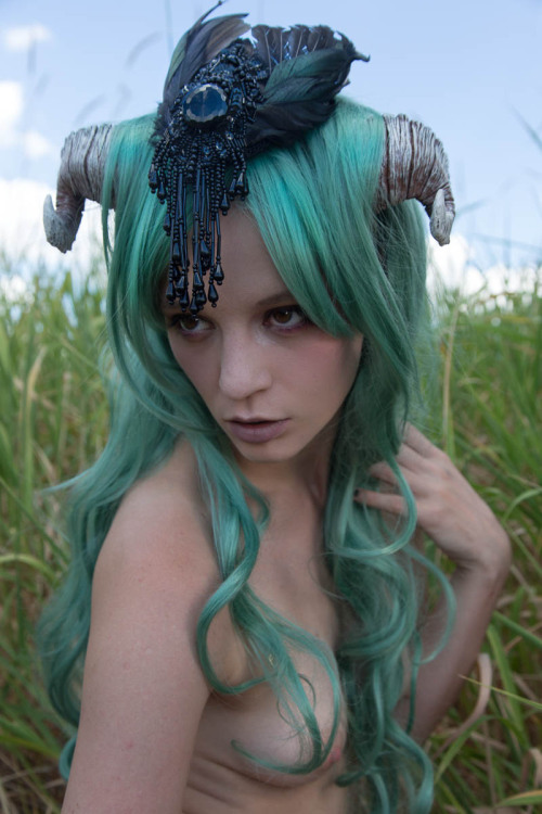 foxorz:  The Glaistigs MeadowPhotography - Carl FaulknerModel - Fox ChalkerHorns - Idolatre Clothing: https://www.etsy.com/shop/idolatreHeaddress - Altar Ego Designs: https://www.etsy.com/shop/AltarEgoDesign