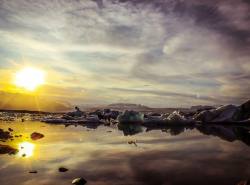 toxicvisionclothing:  A sunset in Iceland…