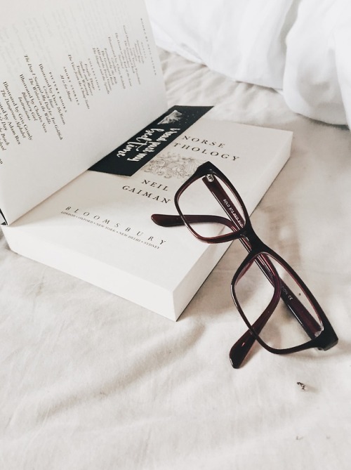 emmastudies:ittybittystudyblr:I have a stats assignment due at midnight. Why am I on tumblr and not 