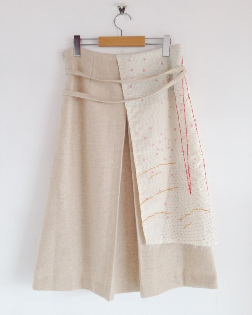zazi 15aw “山のかけら、星の粒”sashiko wool wrap skirt / beige