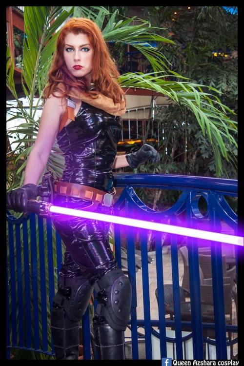 turner-d-century:  capncarrot:  Mara Jade Skywalker by Queen Azshara Cosplay  https://www.facebook.com/Queen-Azshara-Cosplay/ 