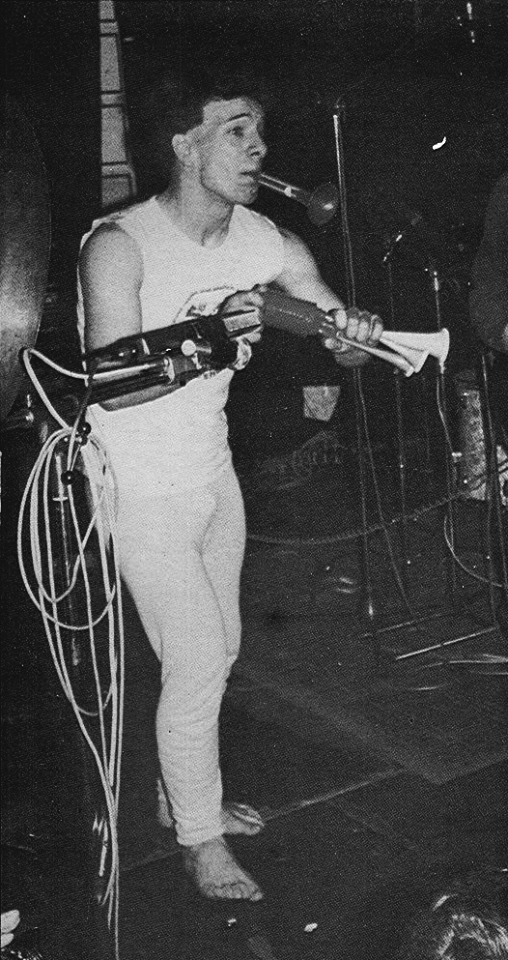postpunkindustrial:FM Einheit of Abwärts at Markthalle, Hamburg,1979