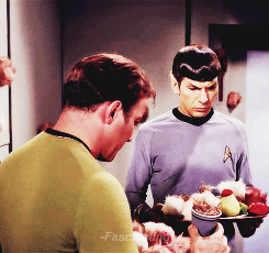 fortzancudos:Captain’s Log Stardate: fuck this shit man theyh fuckied up my chickernb snadnwich i am