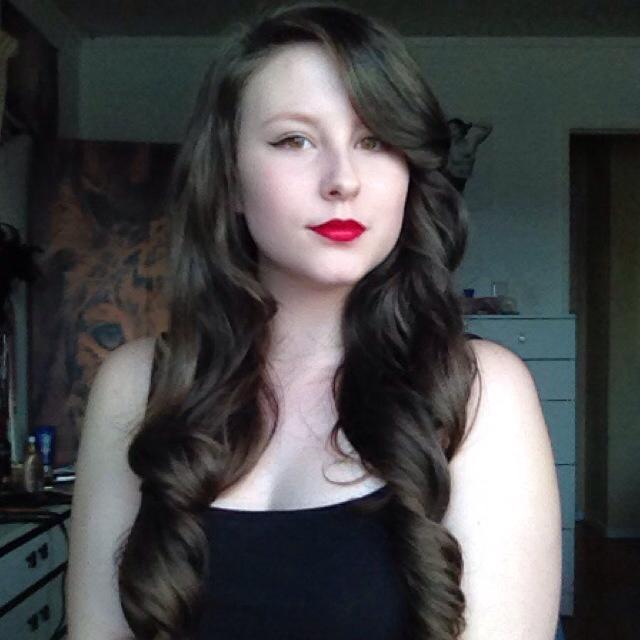 psychobillymassacre:  ghostly—girl:  As requested, my hair and makeup from my post