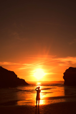 wavemotions:  “Catching The Sunset”Praia Dos 3 Irmãos, Alvor, Portugal (Algarve)By André Campos | more of my original photography here