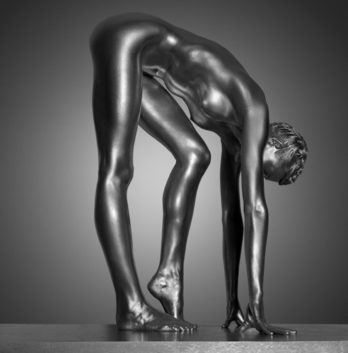 Silver living statue by Guido Argentini. porn pictures
