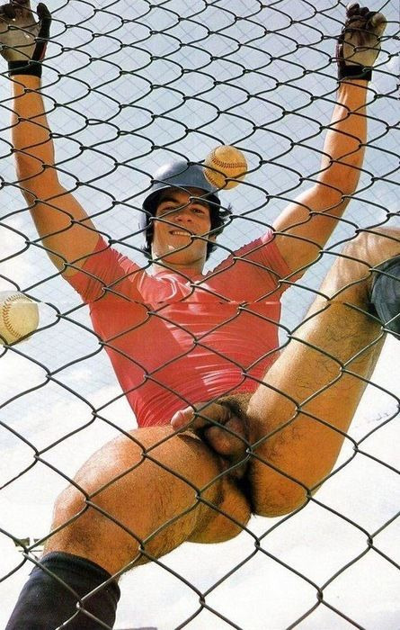 nudeathleticguys:  Baseball player, perfect male body in sport, nude baseballer, porn sportswear, hot underwears, hot sport gear, naked sportsmen, Jugador de béisbol, cuerpo masculino perfecto en el deporte, Baseballer desnuda, ropa deportiva porno,