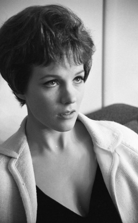 vintagebreeze:Julie Andrews c. 1966