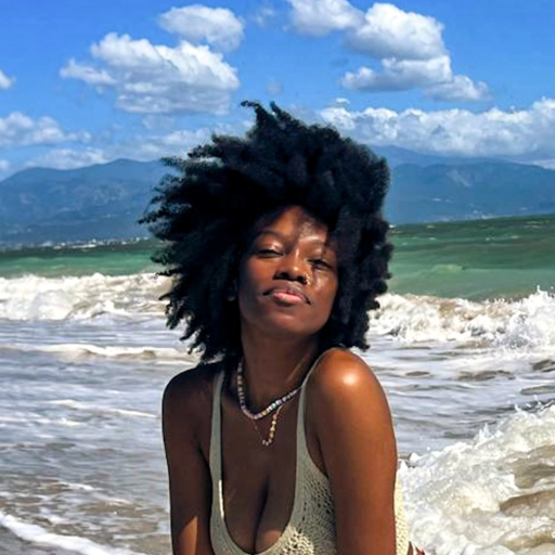 cocao-and-a-girl:anjamoon:cocao-and-a-girl:Coconut rolls will change your life.Black women just ooze beauty omg💛💛 💛 💛