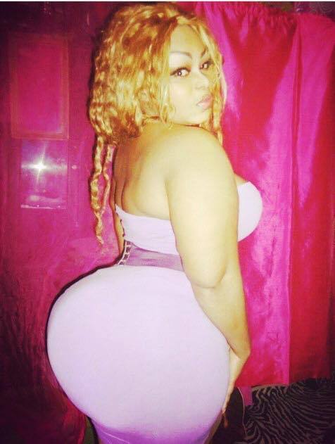 dumptruckthicc:  fletchertrowan:  Love the THICKNESS  This a good one LawD dat Booty good One Homie