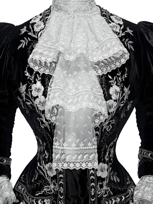 Morin Blossier riding jacket of Queen Alexandra, 1902From the Metropolitan Museum of Art