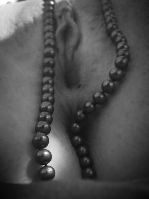 exhibitaddicted:  My pussy was feeling fancy today so I dressed her in pearls and gave her a good petting. 😍  She gets so very wet when I pet her!
