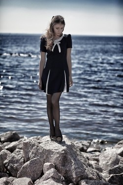 fashion-tights:  Ask The Sea (by Anna Vershinina)