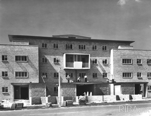 modernism-in-metroland: Low-rise flats, Adeyfield, Hemel Hempstead (1952) by Hemel Hempstead De