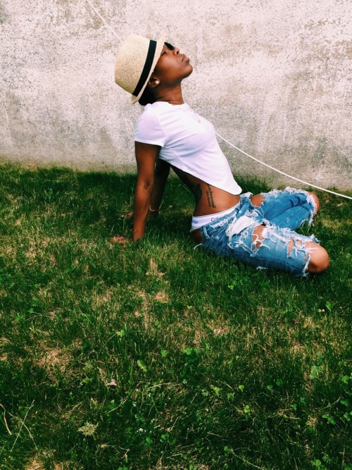 sharrina:  Jeans.