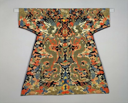 met-asian: Velvet Textile for a Dragon Robe, 17th century, Metropolitan Museum of Art: Asian ArtPurc