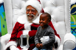 Schizoauthoress:  Kids And Adults Flock To La Rarity: Black Santa Claus By Angel