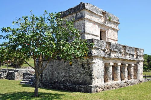 Temple of the Frescoes (Tulum, Mexico).This is the best-preserved temple in Tulum, and isnamed for t