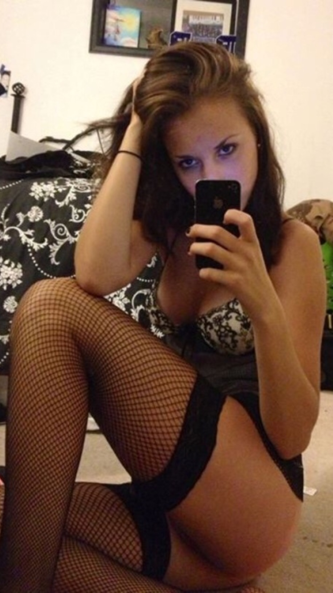 random-hotness-teen-milf:  3 of 3