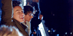 teendotcom:  10 GIFs from One Direction’s “Midnight Memories” You Need to Re-Experience  