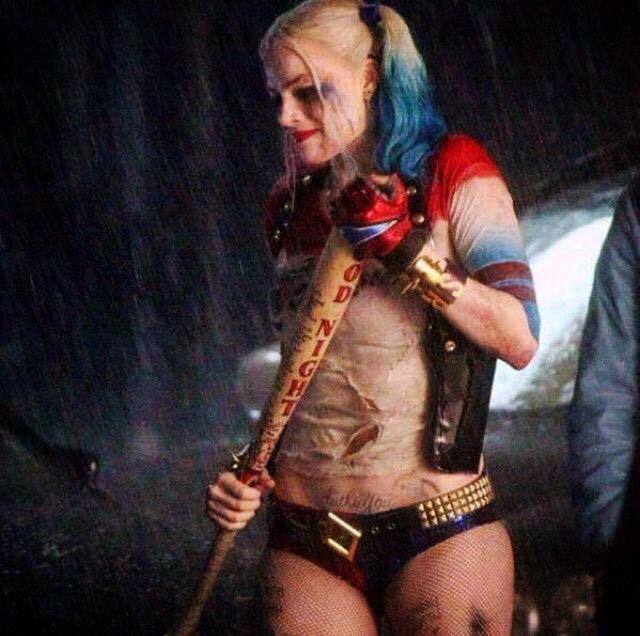 thefuckingbat:  Harley’s all wet and shit. 