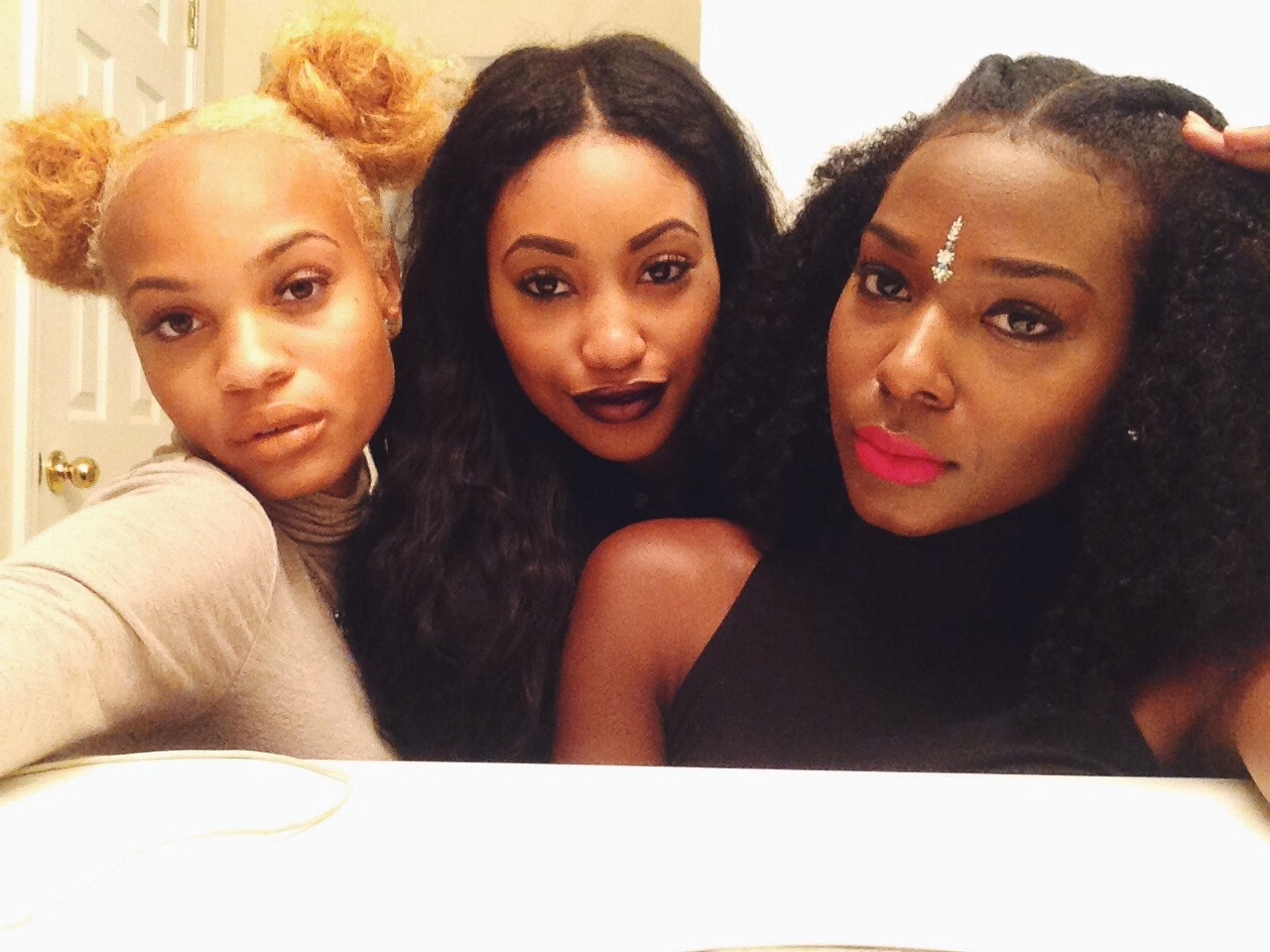 hersheywrites:  Group Selfie Goals. 