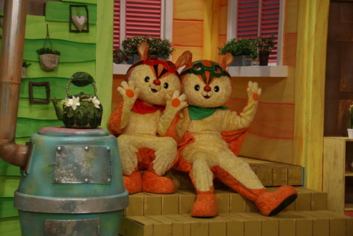 PapalulaPapalula (Korean: 숲 속 친구 파파룰라) is an animated Korean television series produced by EBS.