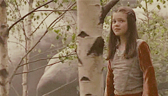 scentofwildflowers:~ The Chronicles Of Narnia - Prince Caspian: Lucy’s dream ♡