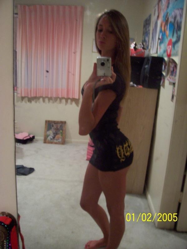 shaymich:  Hot amateur has a beautiful body