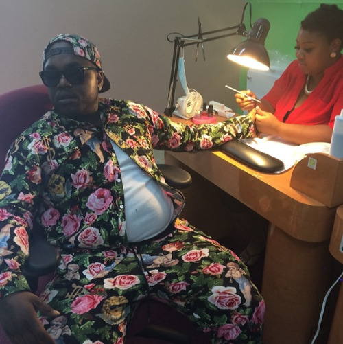 strawberitashawty:  ayebruhweoutchea:  yungkawaiiinigga:  niggasandcomputers:  emiliogorgeous:  There isn’t any debate that Peewee Longway is perhaps one of the most overlooked fashion icons in recent history.  Style Icon  Finesse Father  Not finesse