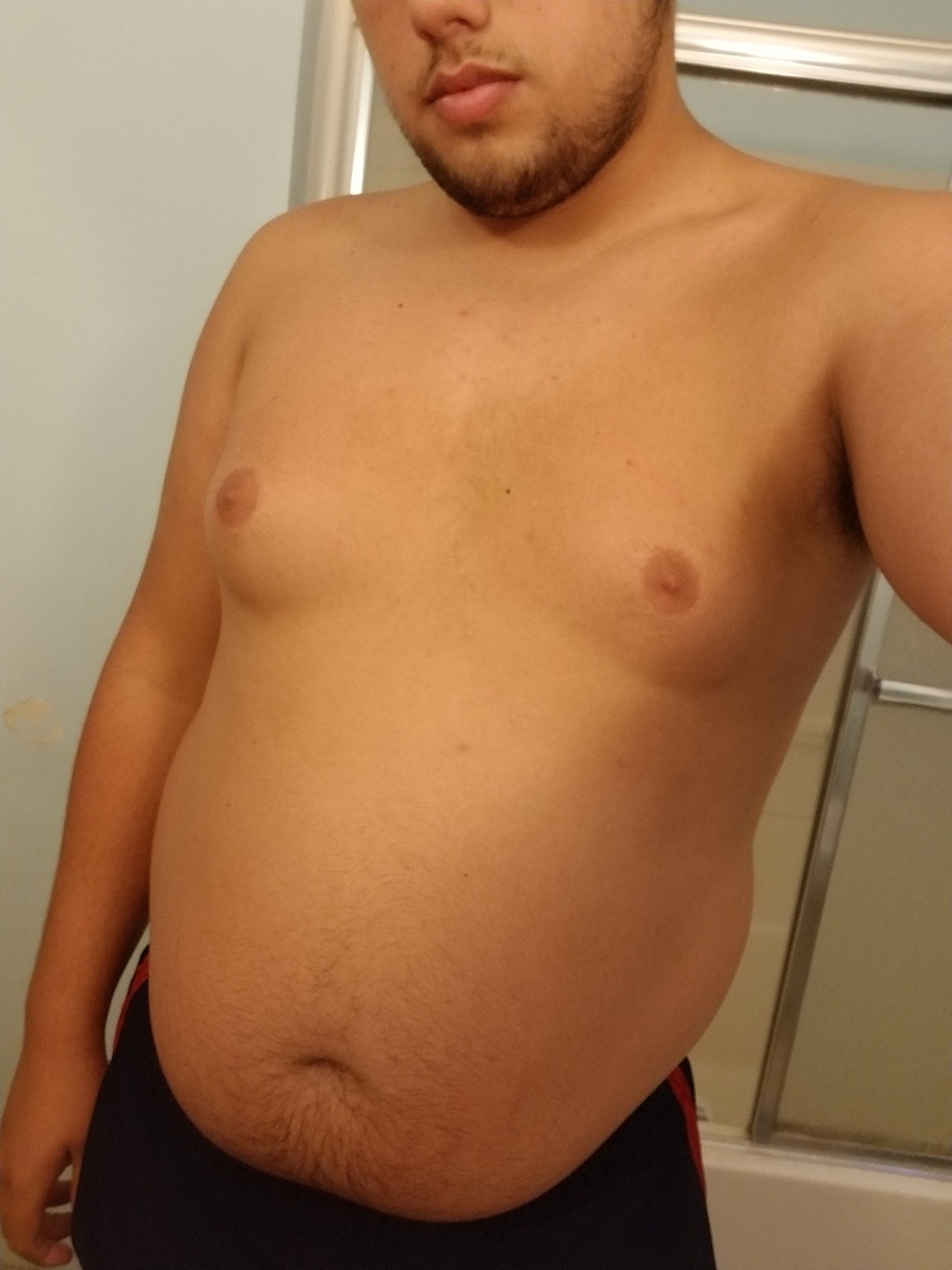 fatty-wannabe:  Pre-morning swim practice fat Friday posts.  The suit totally still