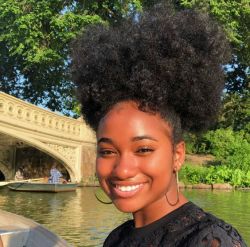 naturalhairqueens:  what a smile!