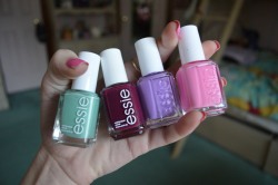 bay-lights:  obsessed with essie 