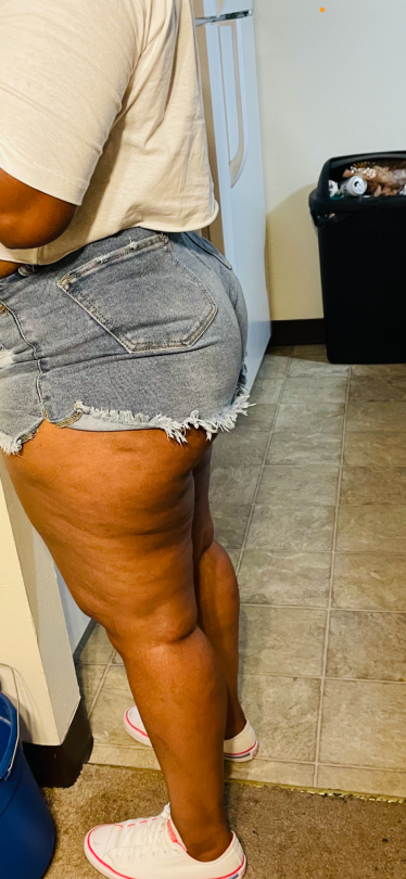 reddmann:SET THEM CHEEKS FREE 🍑🍑👅