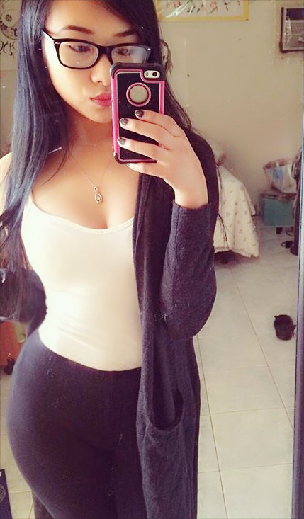 sgleak:  SG girl very cute and big boobs leaked wears sexy photos