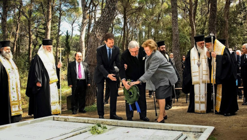 royaltyandpomp: THE BURIAL T.M. King Constantine II and Queen Anne Marie of The Hellenes witn H.R.H.