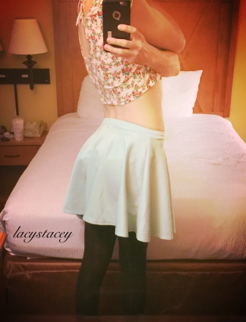 lacystacey: New teal skirt and floral shirt that&rsquo;s nice