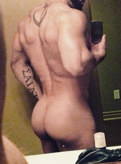 bigfatmalebutts:  Francois Sagat