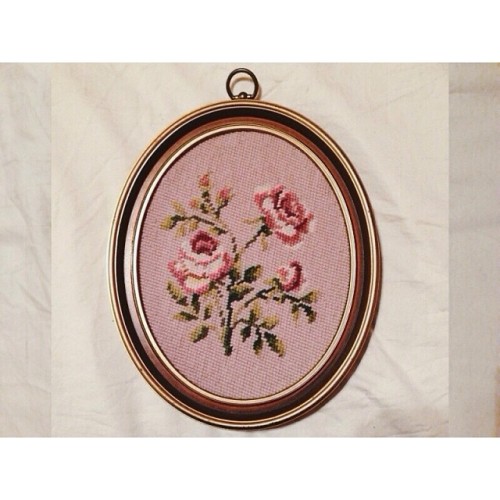 timidfoxx:    My nana gave me this cute little trinket that my great great grandmother made. 🌷 #personal   