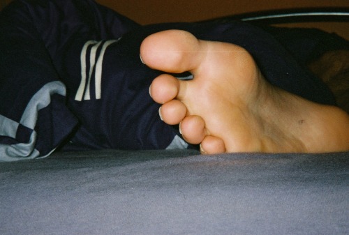feet boys